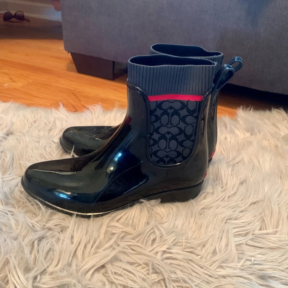 Coach rain boots stylish ..wear to work with leggings or cute spring dress 😎👗